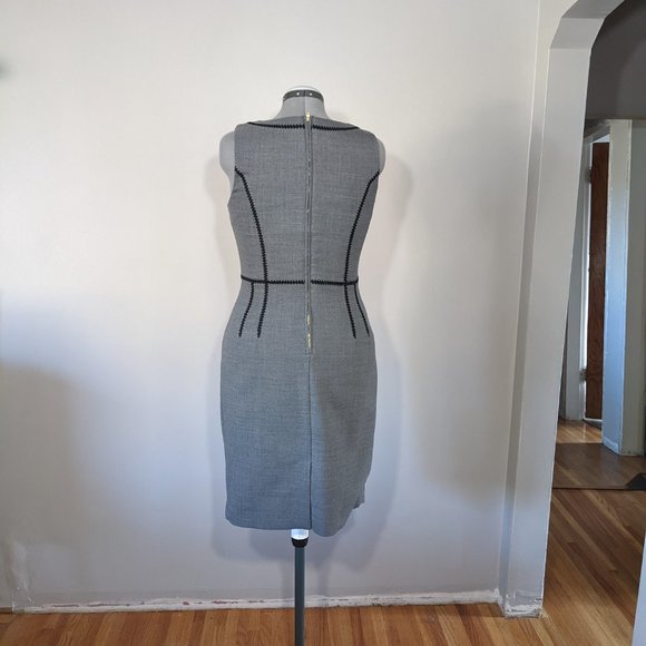 Size 8, Grey, Club Monaco Business Dress - Picture 3 of 4